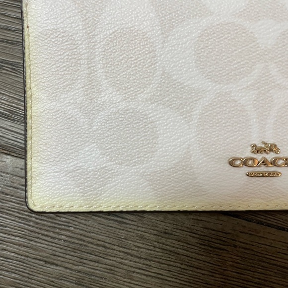 Coach Signature Cream Wallet - Picture 2 of 6
